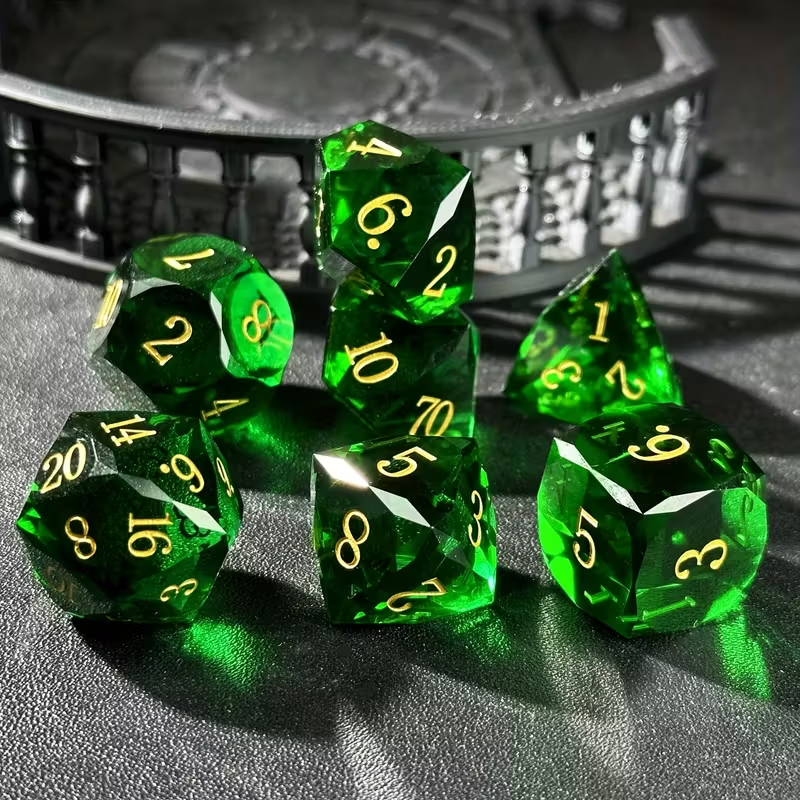 Ensemble de 7 Dés en Résine Prismatique -